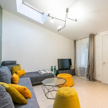 Ptit Gogh Apartment